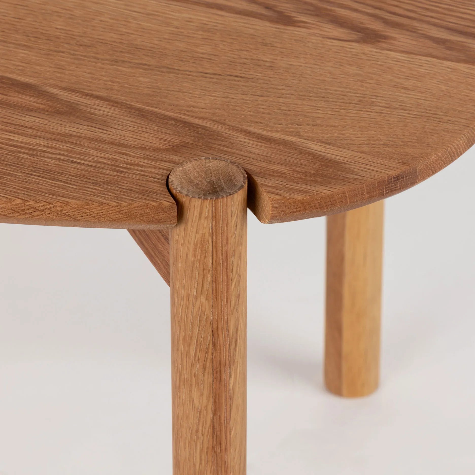 Colo Cross sofabord, FSC certificeret egetræ H40 cm